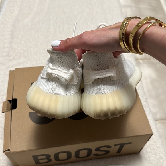 YEEZY BOOST 350 V2 | Size 5 - Picture 9 of 13